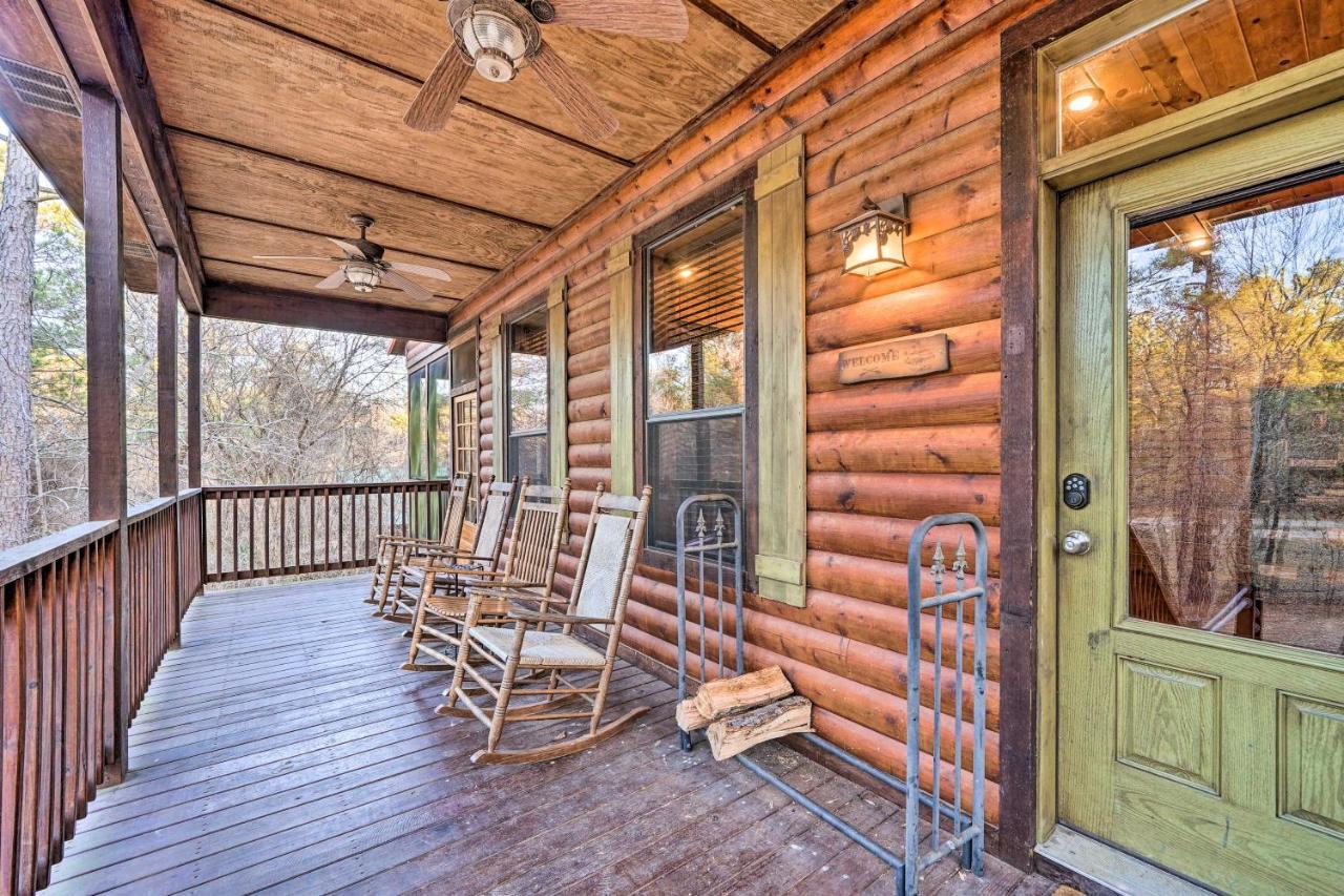 Broken Bow Cabin With Deck, Hot Tub And Fire Pit! ภายนอก รูปภาพ