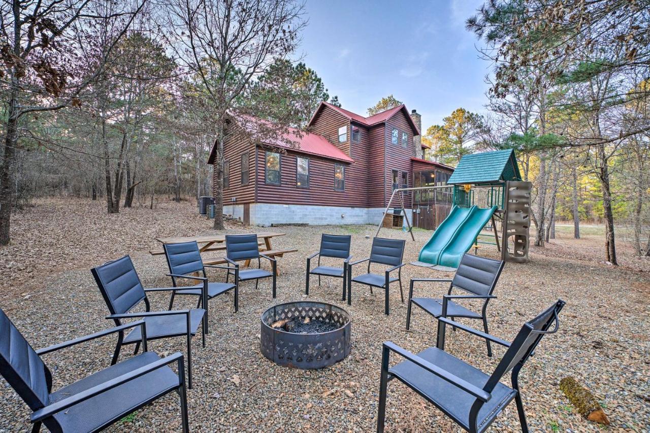 Broken Bow Cabin With Deck, Hot Tub And Fire Pit! ภายนอก รูปภาพ